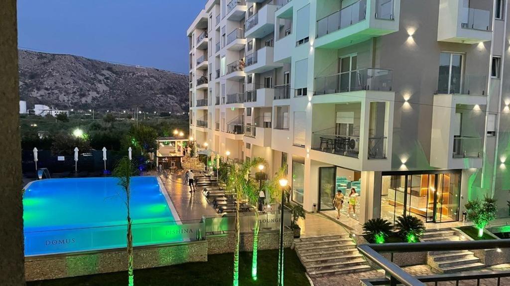 Domus & Hotell