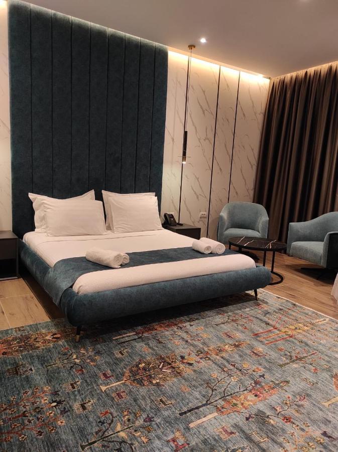 Hotell Domus &